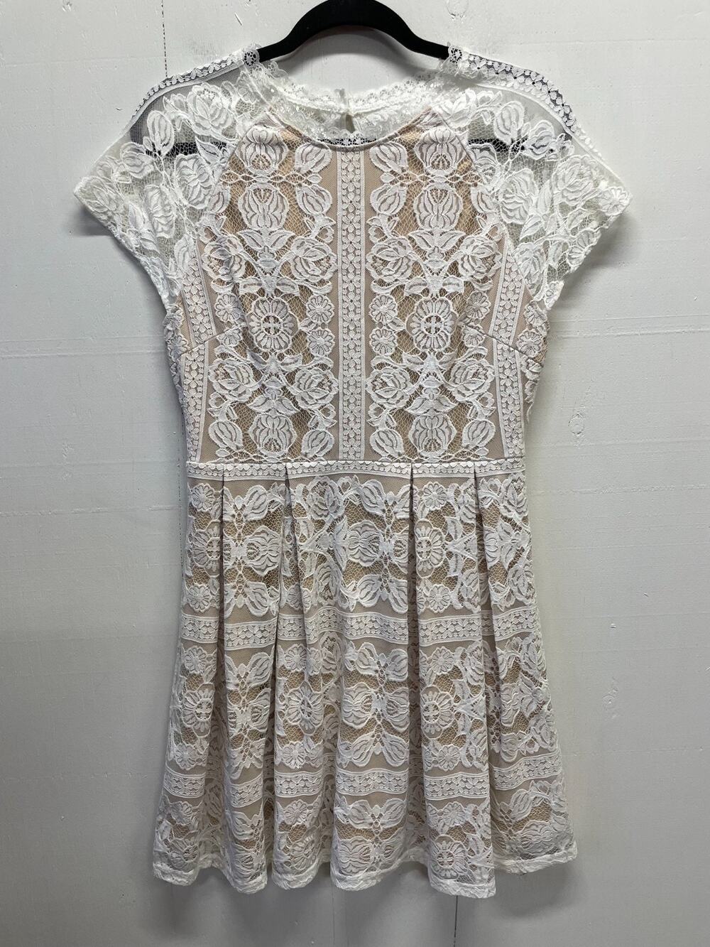 Francesca's Women's Dress Large White Lace Over Nude Knee Length Midi Formal